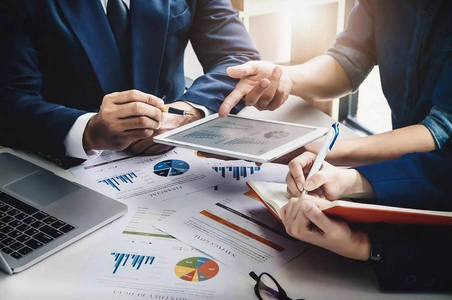 FINANCIAL PLANNER