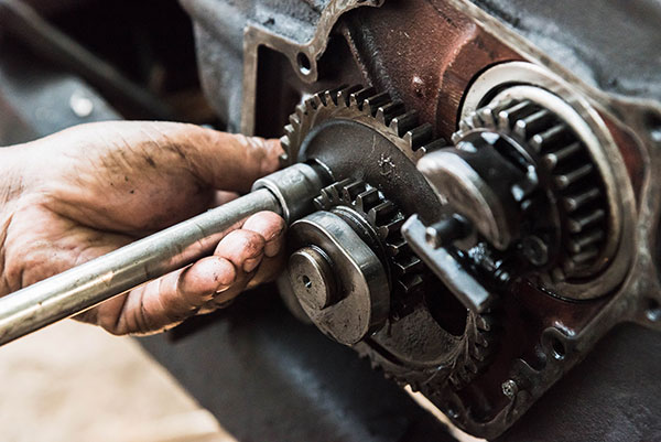SMALL ENGINE REPAIR